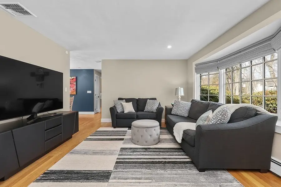 16 Bayberry Ln, Framingham, MA 01701 - #3