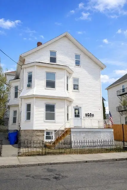 158 Forest St, Fall River, MA 02721