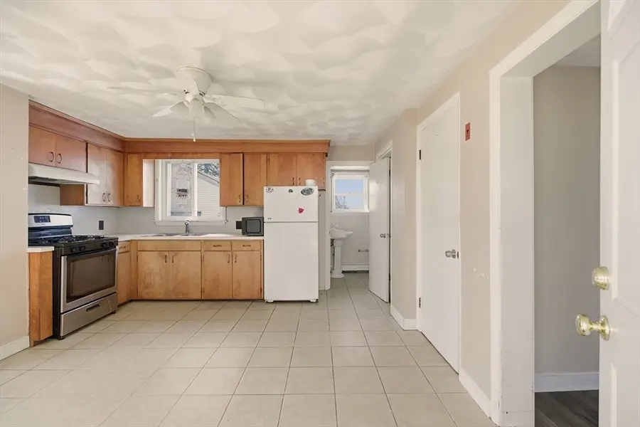 1 Bellmore St, Attleboro, MA 02703 - #3