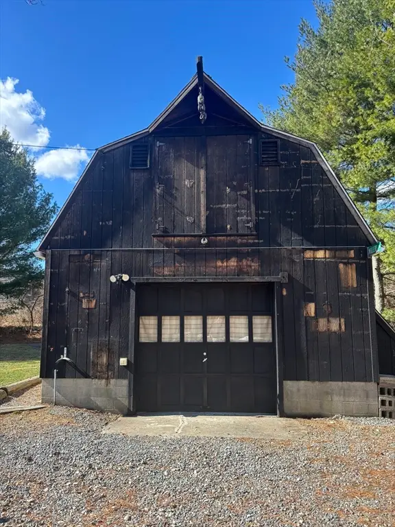 499 Elm St, Somerset, MA 02726 - #3