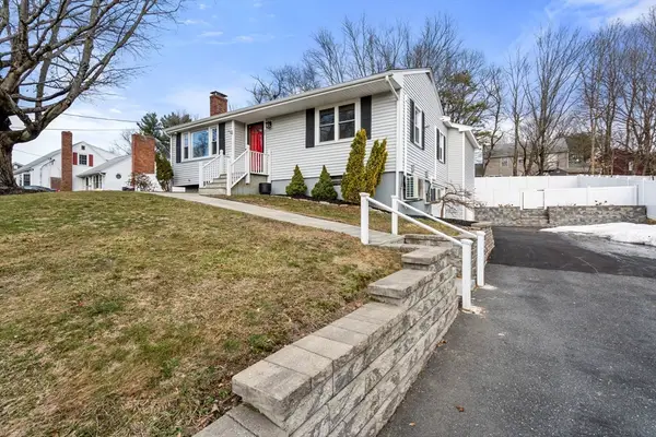 38 Irving Dr, Walpole, MA 02081