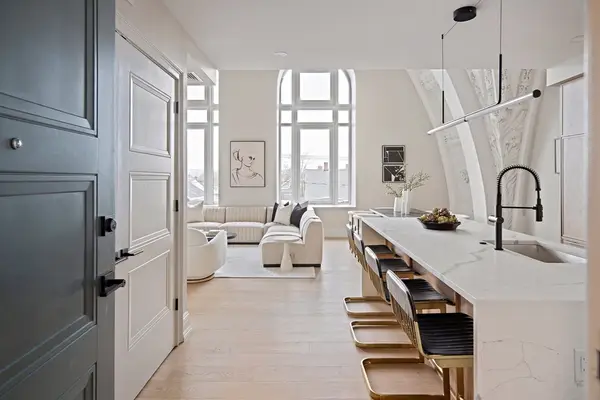 61 Hall Street #PH 15, Waltham, MA 02453