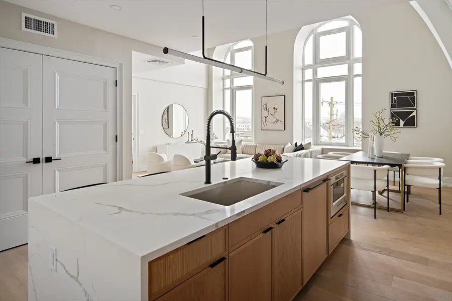 61 Hall Street #PH 15, Waltham, MA 02453 - #2