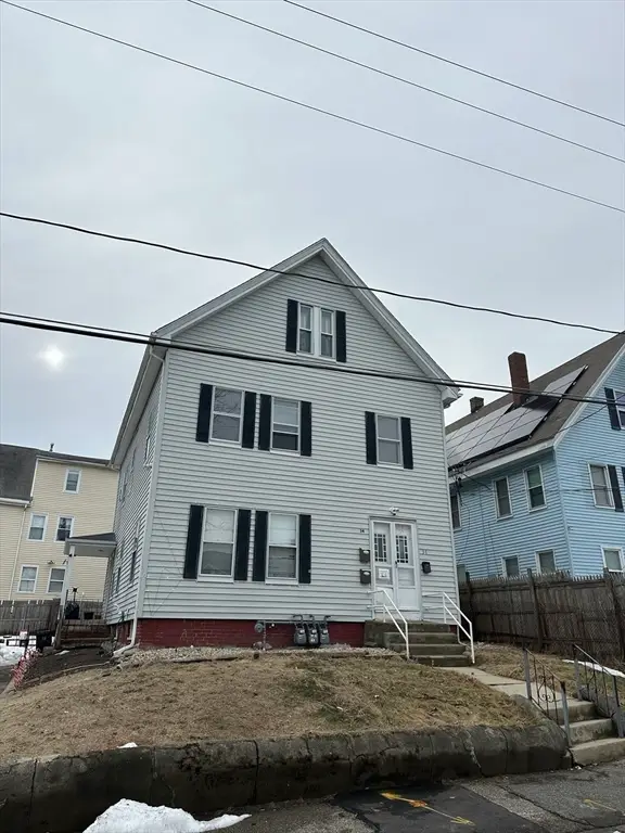 34 Enterprise St, Brockton, MA 02301
