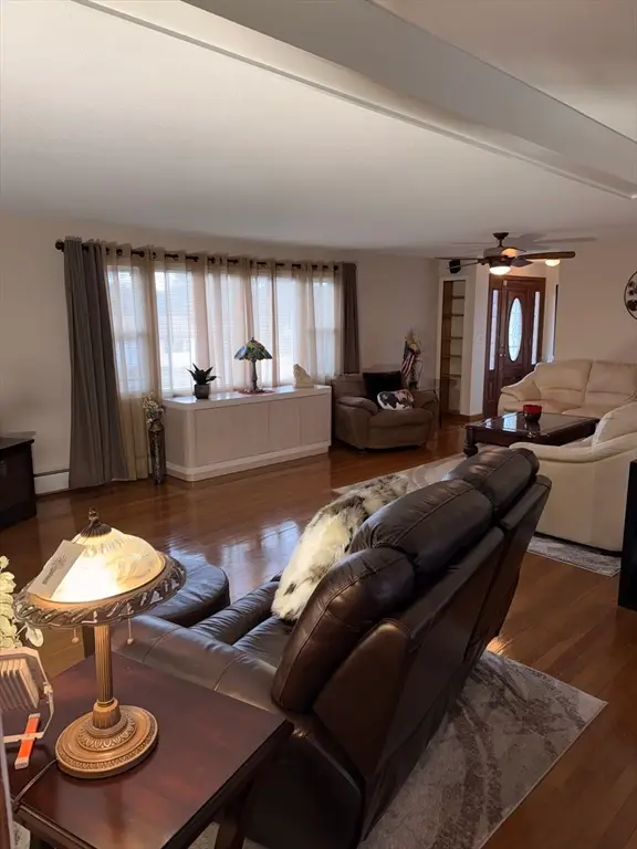 106 Vermont St, Holyoke, MA 01040 - #3