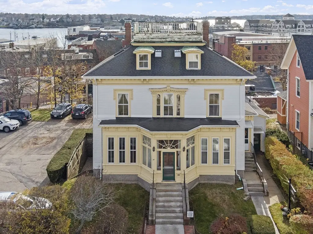 35 Middle St #4, Gloucester, MA 01930 - #1