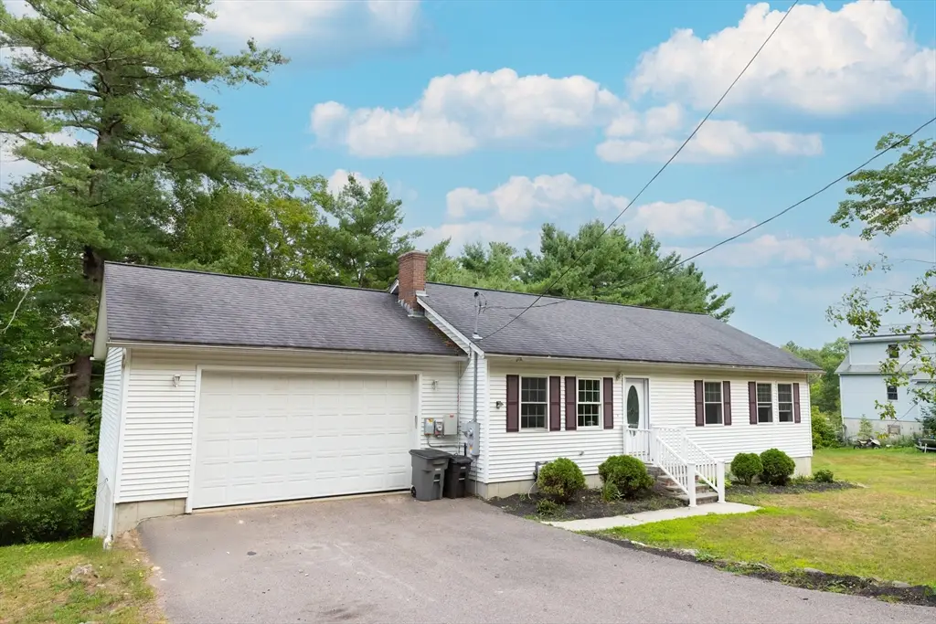 126 Dyer St, Gardner, MA 01440 - #1