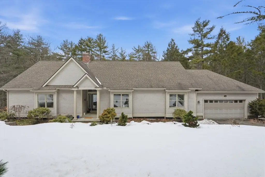 16 N Valley Rd, Pelham, MA 01002 - #1