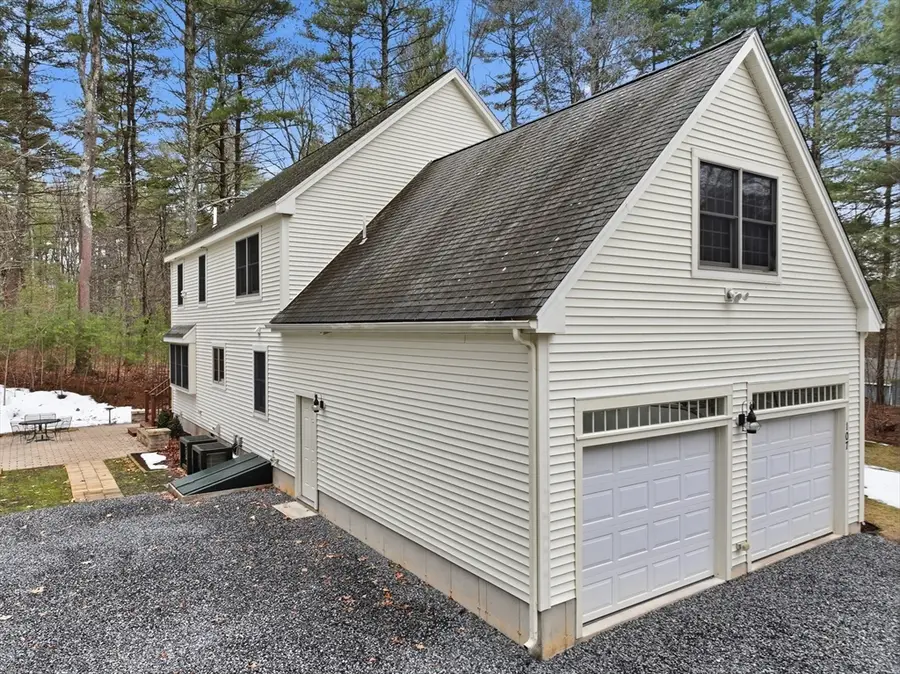 107 Henry St, Uxbridge, MA 01569 - #2