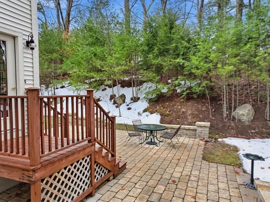 107 Henry St, Uxbridge, MA 01569 - #3