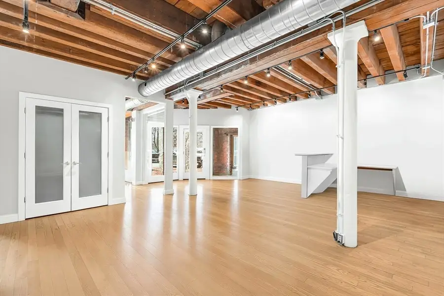 343 Commercial St #112, Boston, MA 02109 - #3