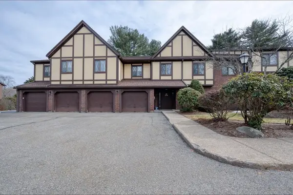 32 Rainbow Pond Dr #B1, Walpole, MA 02081