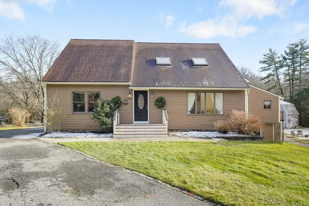 923 Main St, Northbridge, MA 01588 - #1