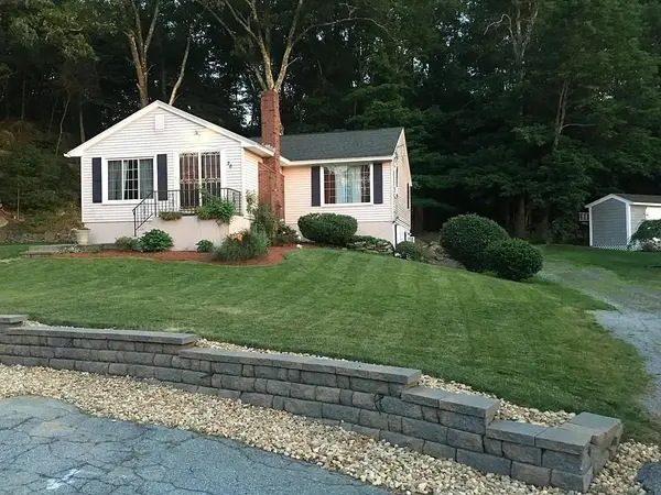 26 Leslie Ln, Millbury, MA 01527