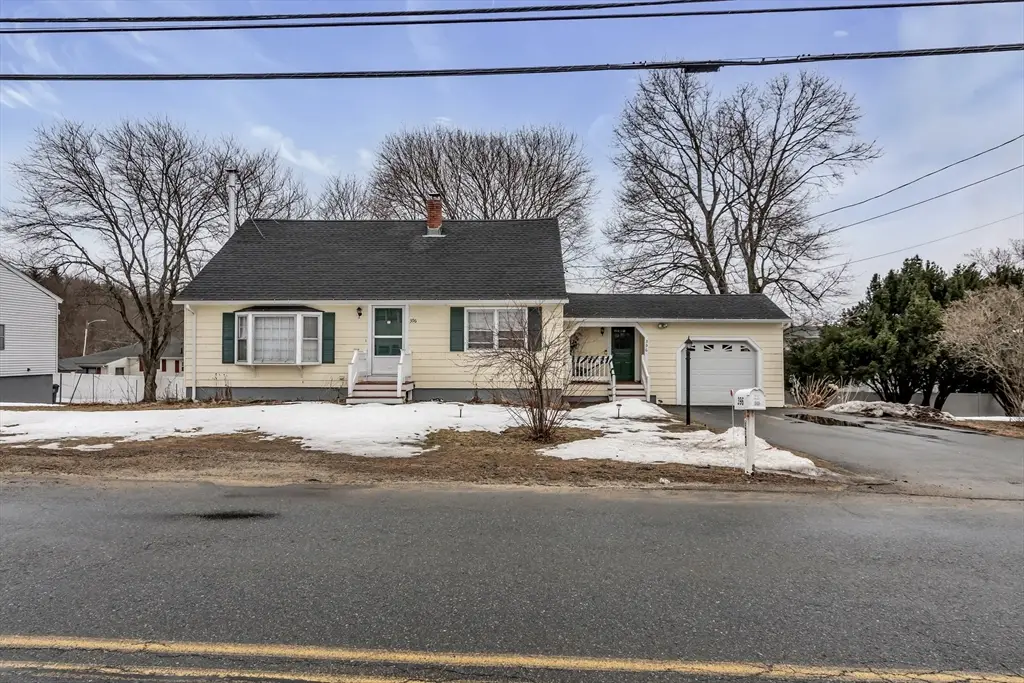 396 Oak St, Methuen, MA 01844 - #1