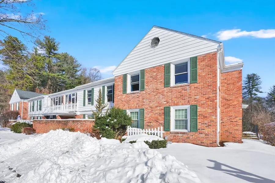 40 Halifax Ct #D, Springfield, MA 01108 - #3