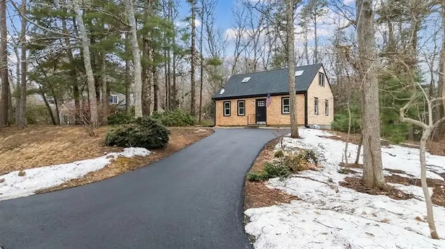 11 Shallow Pond Ln, Falmouth, MA 02536 - #2