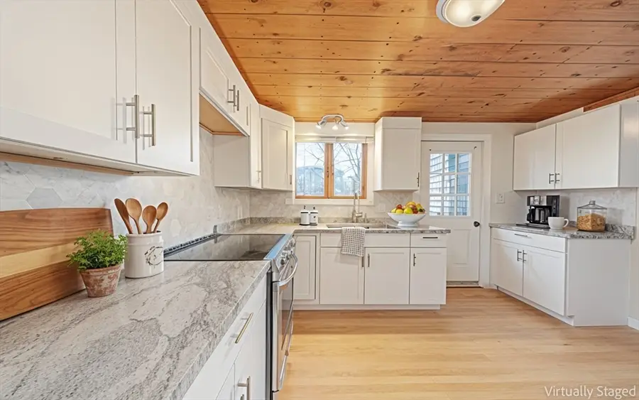 95 Cherry St, Middleboro, MA 02346 - #2