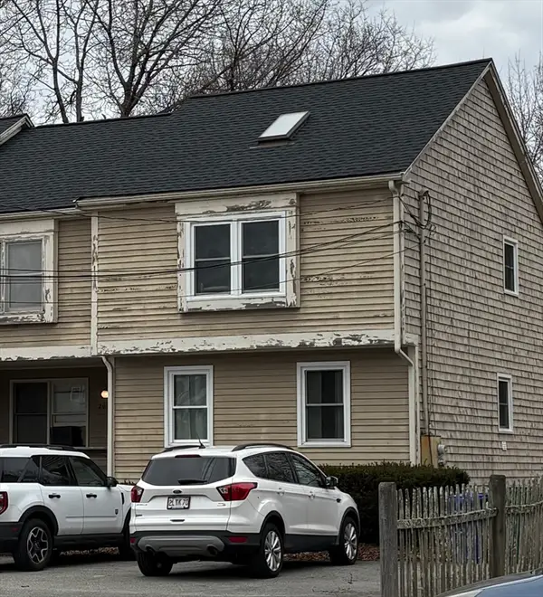 205 Knight Ave #1, Attleboro, MA 02703