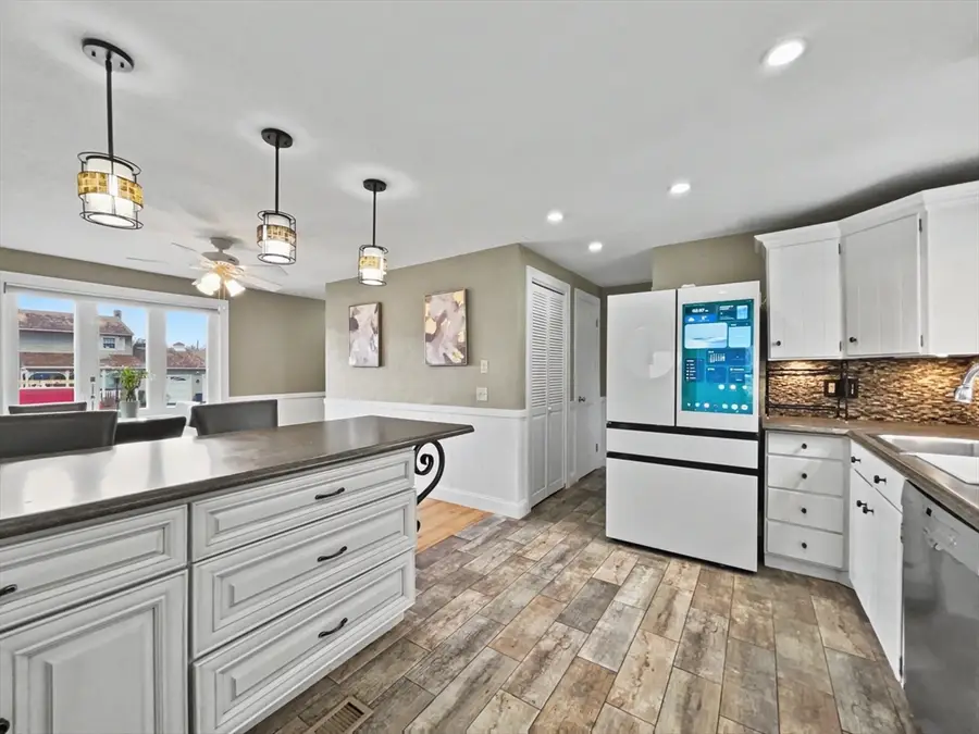 23 Rachael St, Springfield, MA 01129 - #2