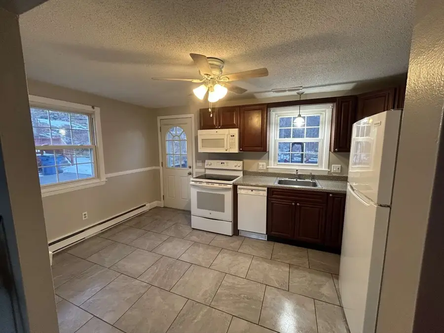 48-50 Elm Circle, West Springfield, MA 01089 - #2