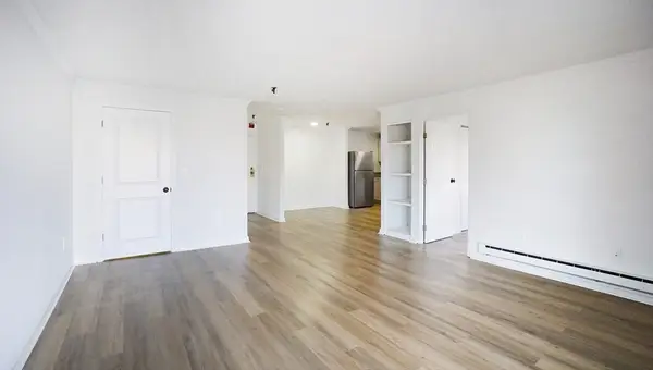 115 W Squantum St #203, Quincy, MA 02171