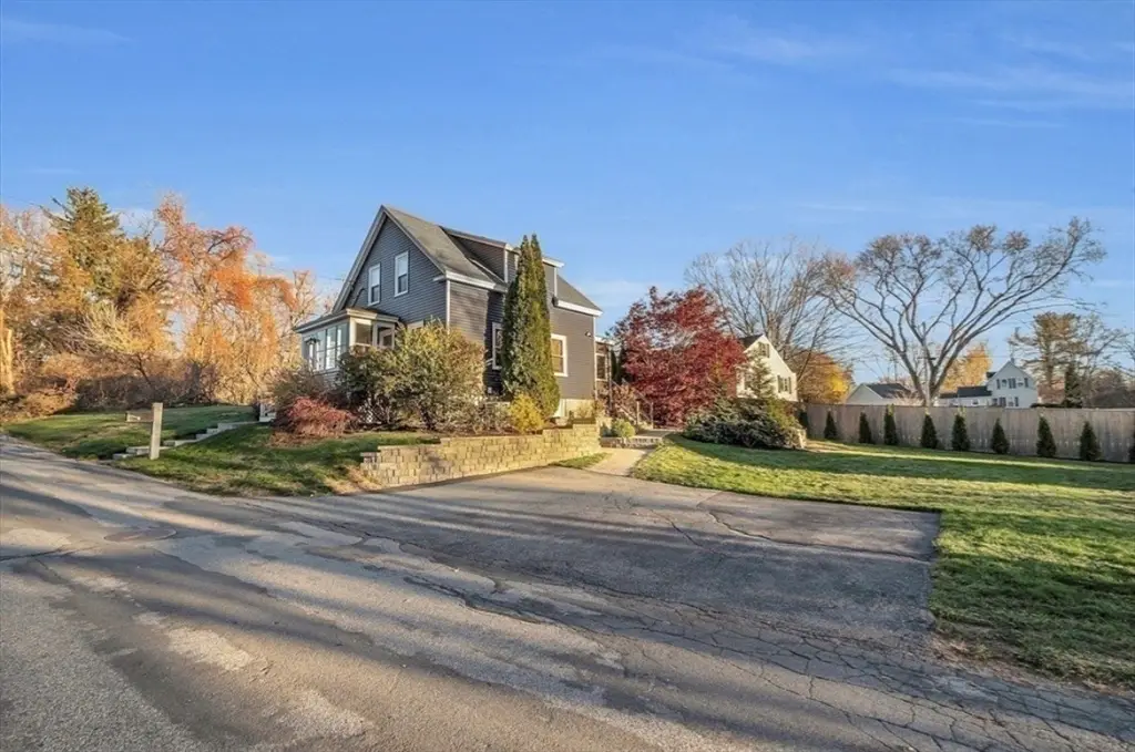 28 Currier Ave, Methuen, MA 01844 - #1