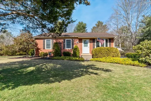 22 Lakeside Ave, Lakeville, MA 02347