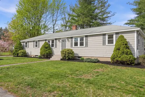18-20 Genetti Cir, Bedford, MA 01730