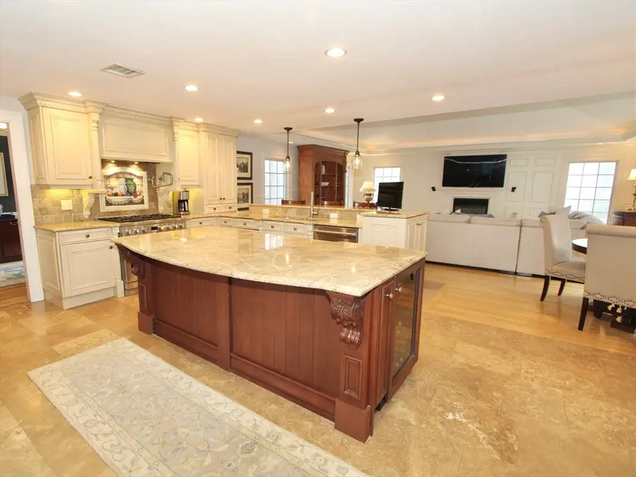 16 Sycamore Dr, Holden, MA 01520 - #2