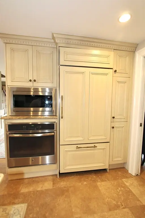 16 Sycamore Dr, Holden, MA 01520 - #3