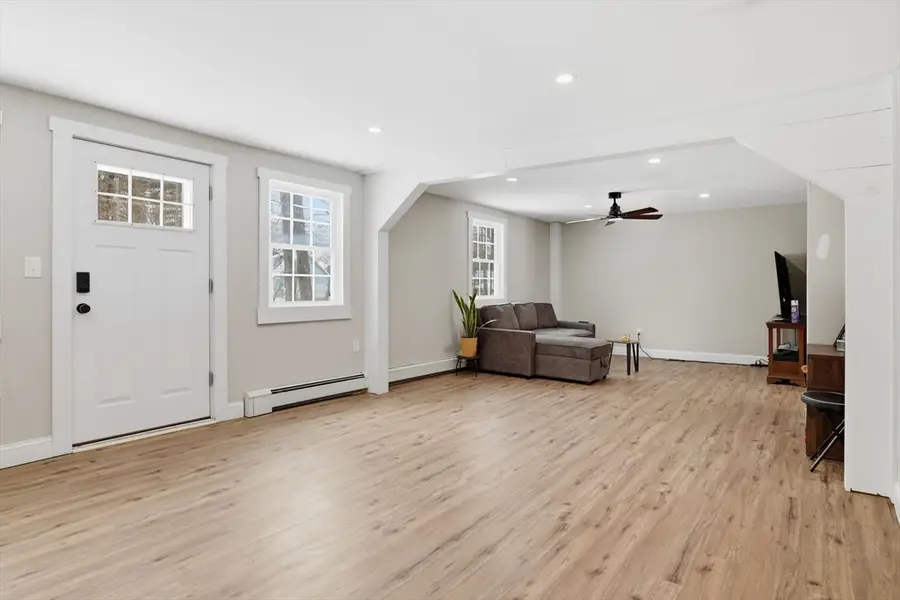 46 Smith St, Palmer, MA 01069 - #3