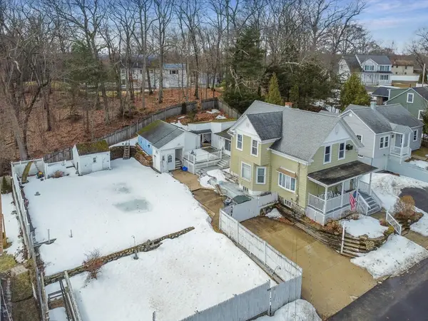 35 Maplewood Ave, Methuen, MA 01844