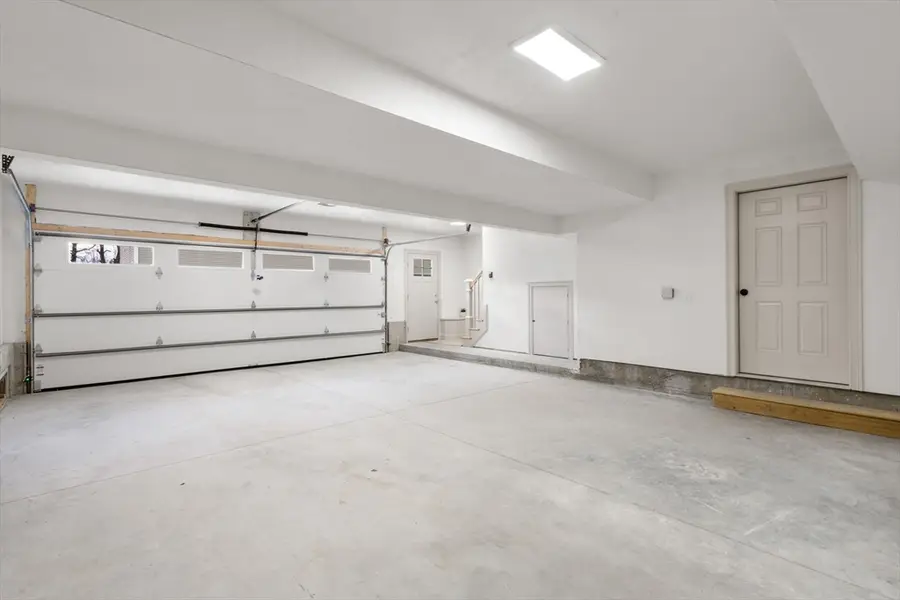 2 Lodi St #B, Worcester, MA 01608 - #3