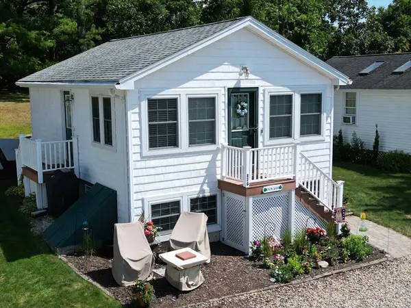 62 Cottage St #7, West Brookfield, MA 01585