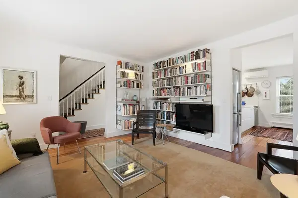 26 Winter St #26, Easthampton, MA 01027