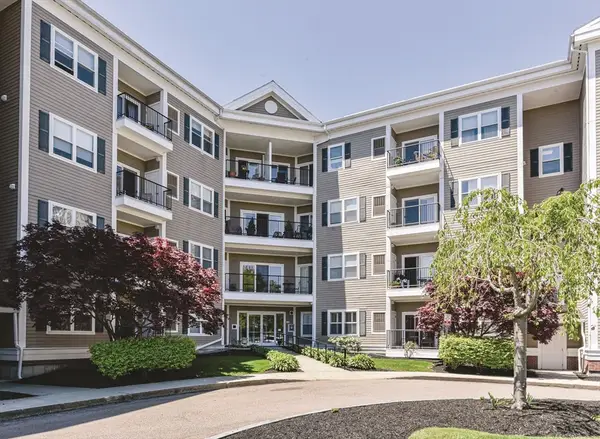 989 East St #402, Dedham, MA 02026