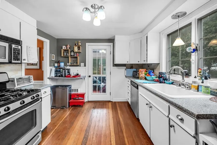 35 Dresser Ave, Chicopee, MA 01013 - #3