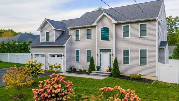 87 Sol E Mar St, Dartmouth, MA 02748