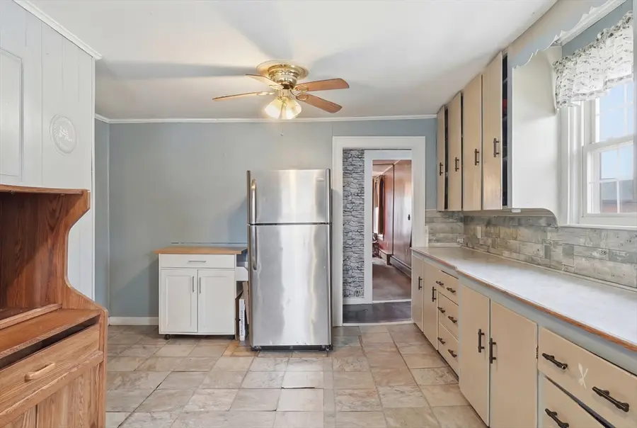 81 School St, North Brookfield, MA 01535 - #2