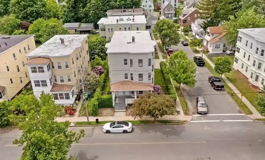 40 Orchard St, Chicopee, MA 01013 - #3