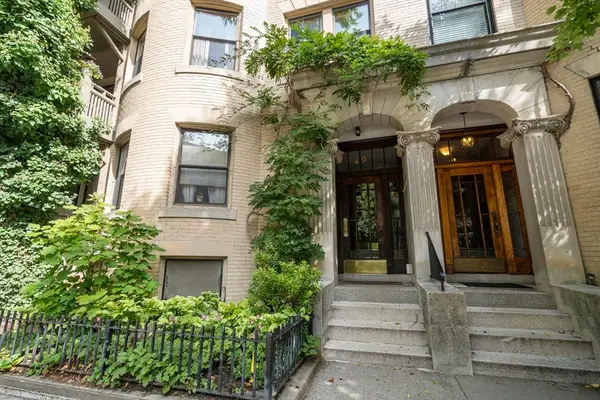 49 Winchester St #2, Brookline, MA 02446