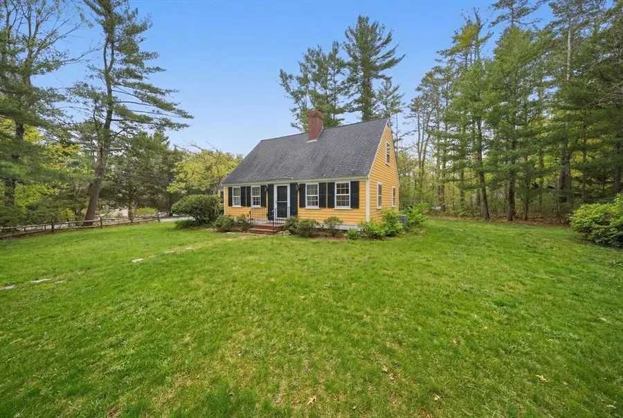 34 Winter St, Duxbury, MA 02332 - #2