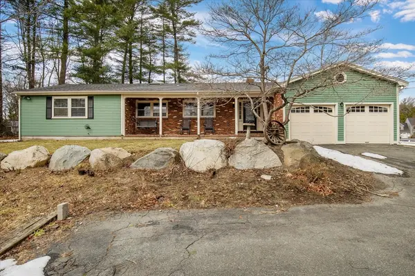 5 Lynn Lee Ter, East Bridgewater, MA 02333