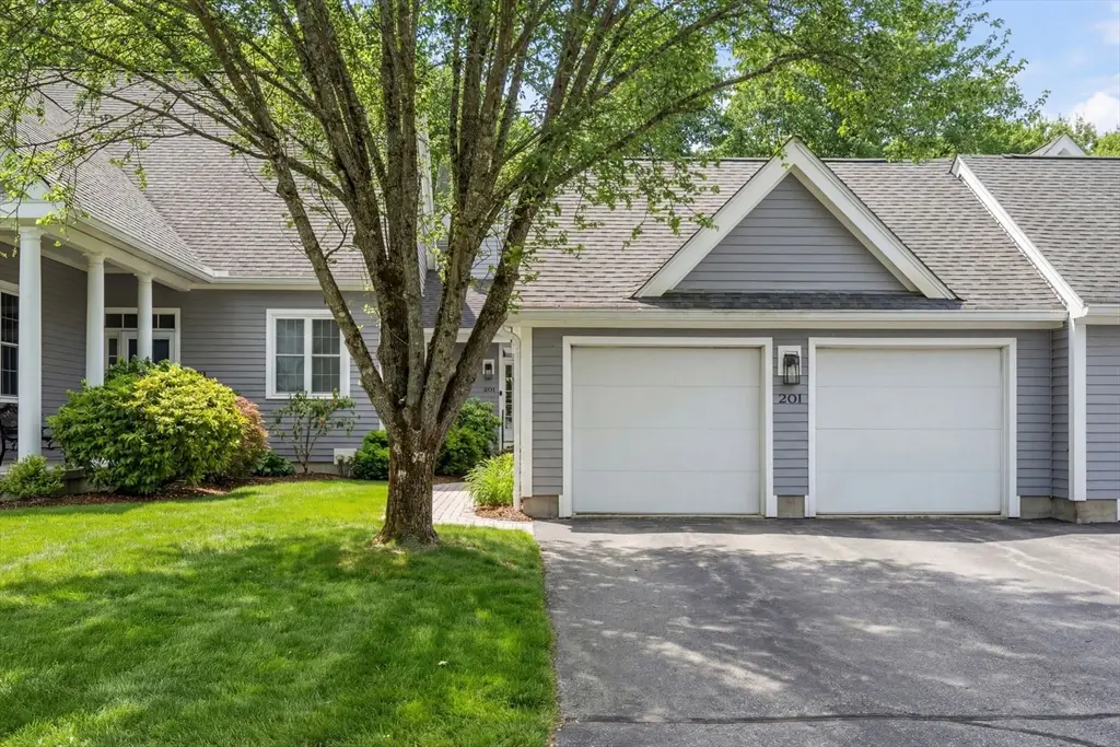 201 Willow Brook Dr #201, Wayland, MA 01778 - #1