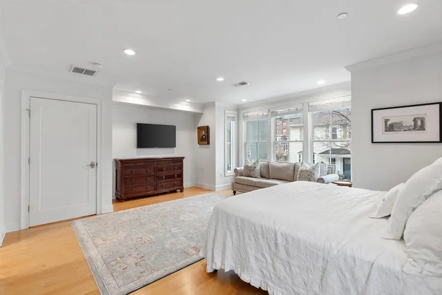 881 E 2nd #7, Boston, MA 02127 - #3