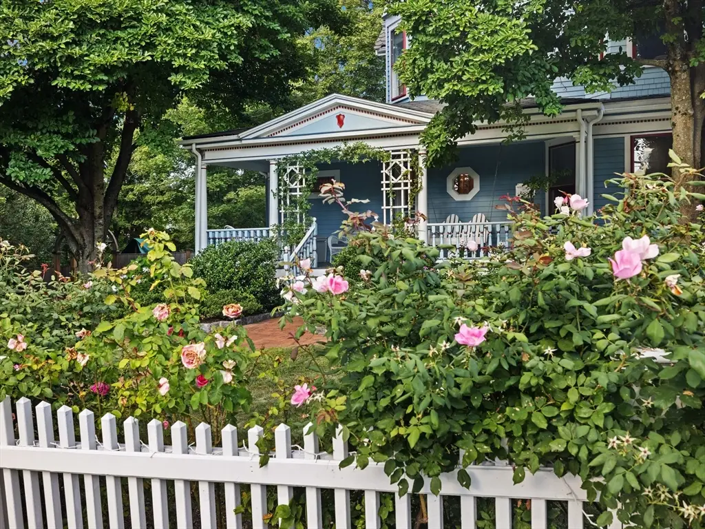 4 Latisquama Rd, Southborough, MA 01772 - #1