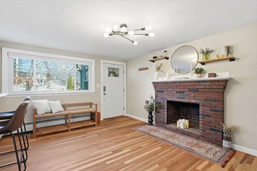 27 Garfield Ave, Saugus, MA 01906 - #3