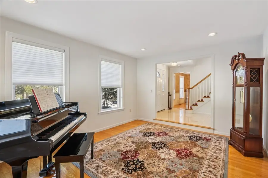 11 Thaxton Rd, Beverly, MA 01915 - #3