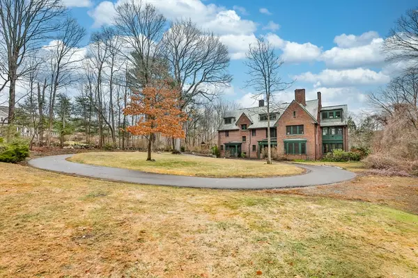 341 Highland St, Milton, MA 02186